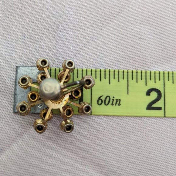 Vintage Aurora Rhinestone Screw Back Earrings - Picture 3 of 3